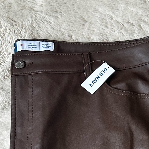 Brown leather pants from Old Navy - Picture 4 of 4